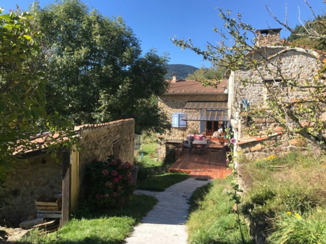 la maison et sa terrasse